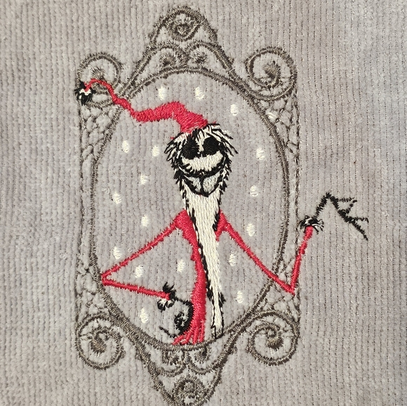 Disney Set Of 2 Bath Hand Towels Tim Burton's The Nightmare Before Christmas - Picture 2 of 4